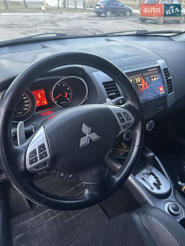 Позашляховик / Кросовер Mitsubishi Outlander 2008 в Сумах