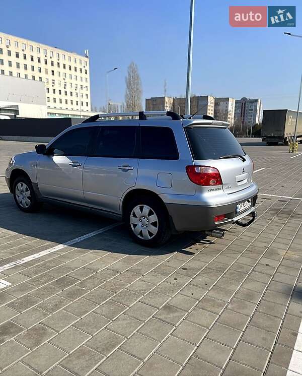 Позашляховик / Кросовер Mitsubishi Outlander 2006 в Черкасах