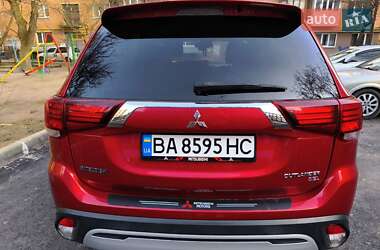 Внедорожник / Кроссовер Mitsubishi Outlander 2018 в Кропивницком