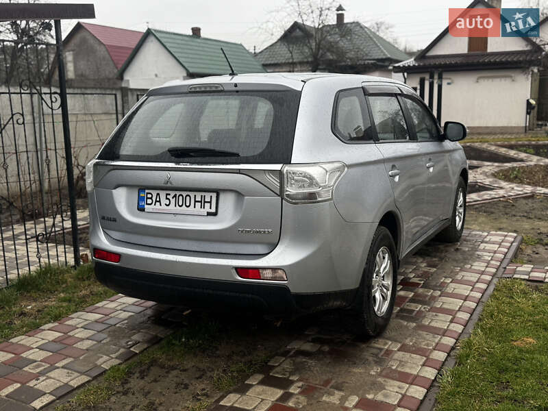 Позашляховик / Кросовер Mitsubishi Outlander 2014 в Олександрії
