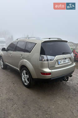 Позашляховик / Кросовер Mitsubishi Outlander 2007 в Буковеле