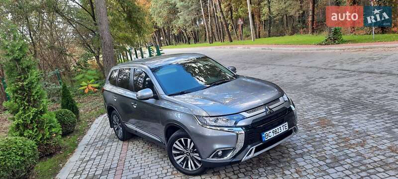 Mitsubishi Outlander 2019