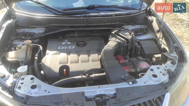Позашляховик / Кросовер Mitsubishi Outlander 2007 в Коростені