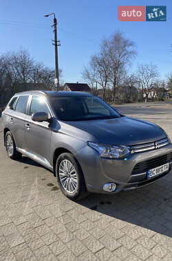 Позашляховик / Кросовер Mitsubishi Outlander 2013 в Львові