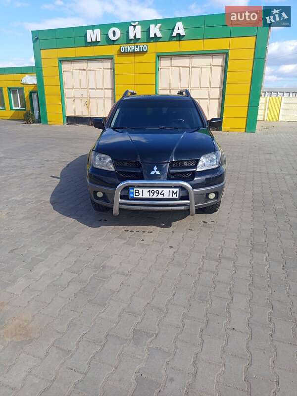 Внедорожник / Кроссовер Mitsubishi Outlander 2004 в Апостолово фото 4 Внедорожник / Кроссовер Mitsubishi Outlander 2004 в Апостолово