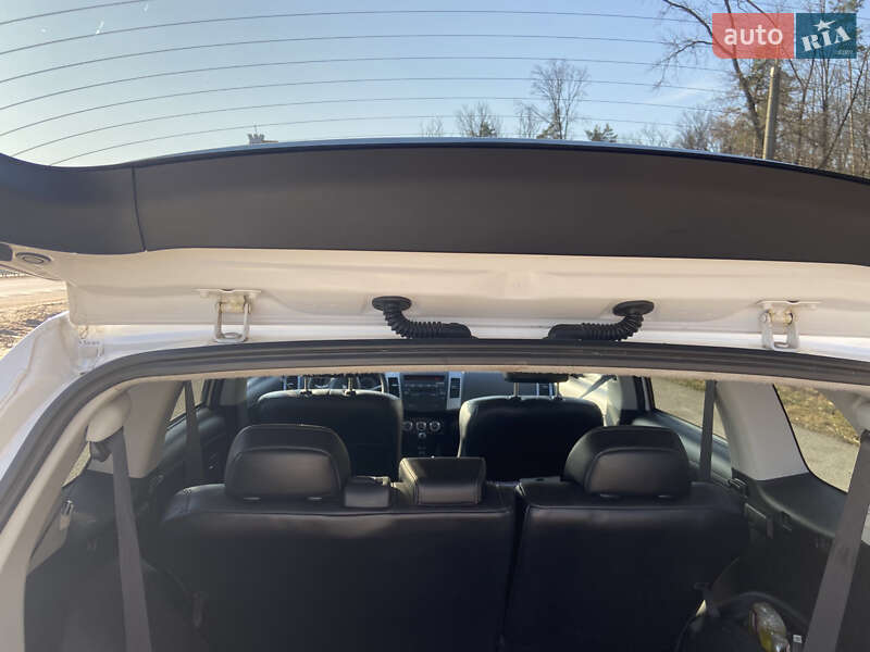 Позашляховик / Кросовер Mitsubishi Outlander 2010 в Житомирі