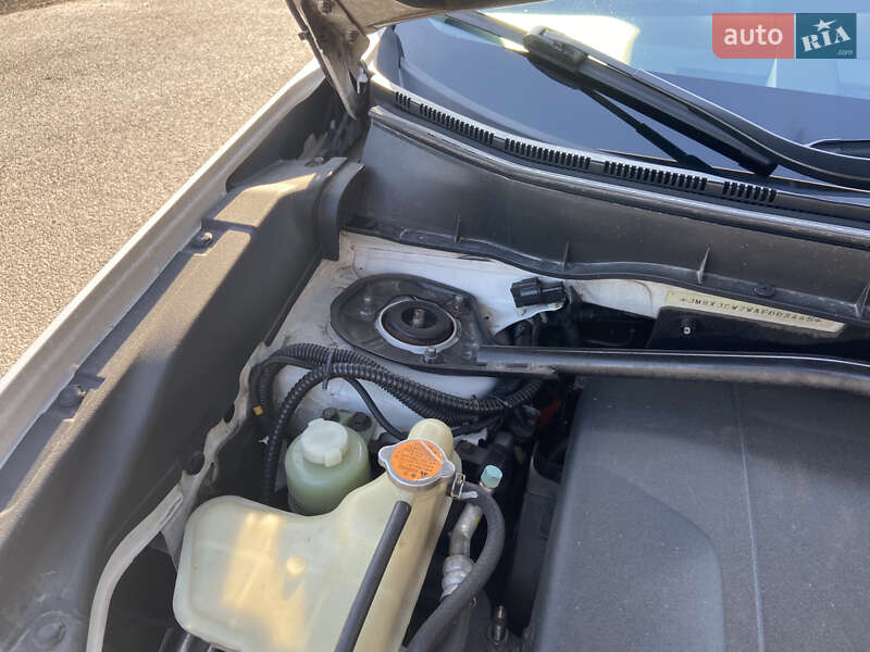 Позашляховик / Кросовер Mitsubishi Outlander 2010 в Житомирі