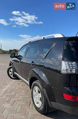 Внедорожник / Кроссовер Mitsubishi Outlander 2008 в 