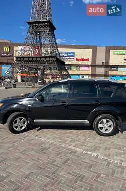 Внедорожник / Кроссовер Mitsubishi Outlander 2008 в 