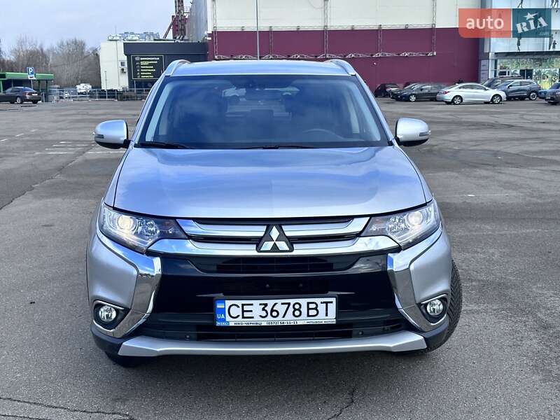 Внедорожник / Кроссовер Mitsubishi Outlander 2018 в Киеве