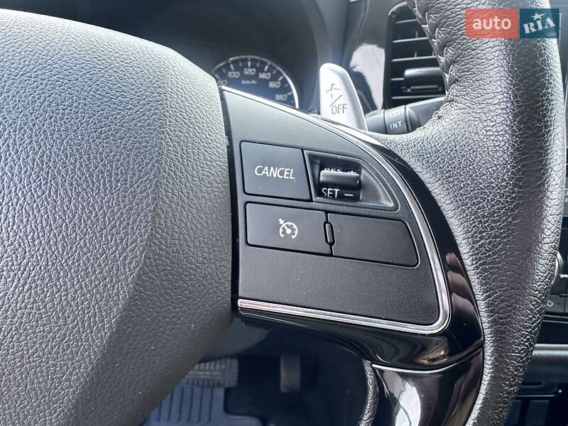 Внедорожник / Кроссовер Mitsubishi Outlander 2018 в Киеве