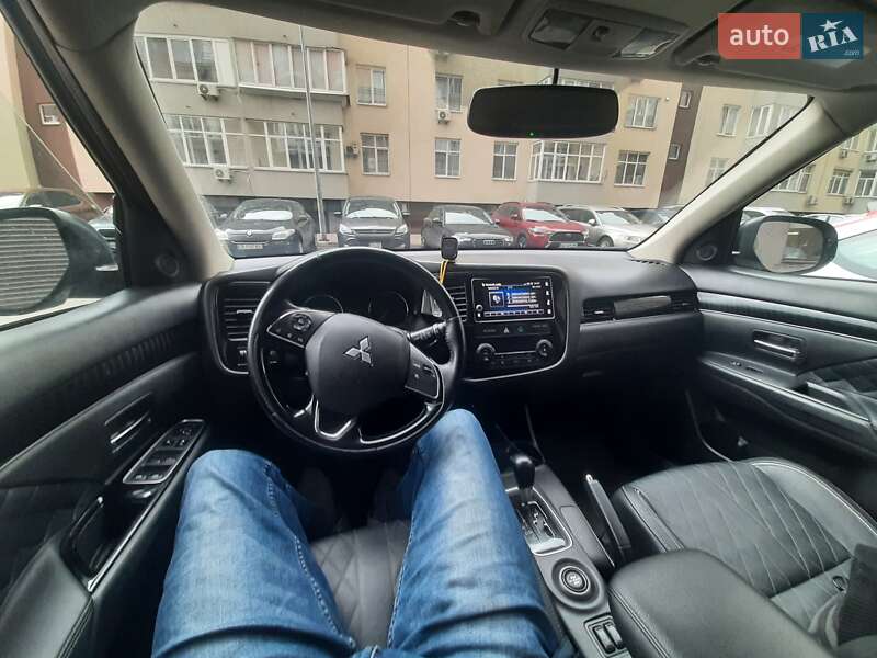 Внедорожник / Кроссовер Mitsubishi Outlander 2016 в Крюковщине фото 2 Внедорожник / Кроссовер Mitsubishi Outlander 2016 в Крюковщине