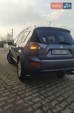 Позашляховик / Кросовер Mitsubishi Outlander 2008 в 
