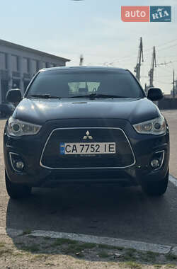 Внедорожник / Кроссовер Mitsubishi Outlander 2014 в 