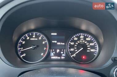 Позашляховик / Кросовер Mitsubishi Outlander 2019 в 