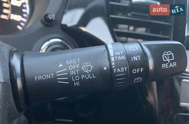 Позашляховик / Кросовер Mitsubishi Outlander 2019 в 