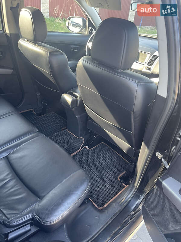 Внедорожник / Кроссовер Mitsubishi Outlander 2009 в Стрые