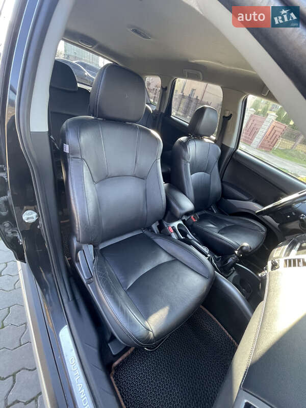 Внедорожник / Кроссовер Mitsubishi Outlander 2009 в Стрые