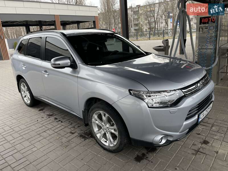 Mitsubishi Outlander 2014