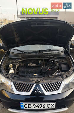 Внедорожник / Кроссовер Mitsubishi Outlander 2008 в 