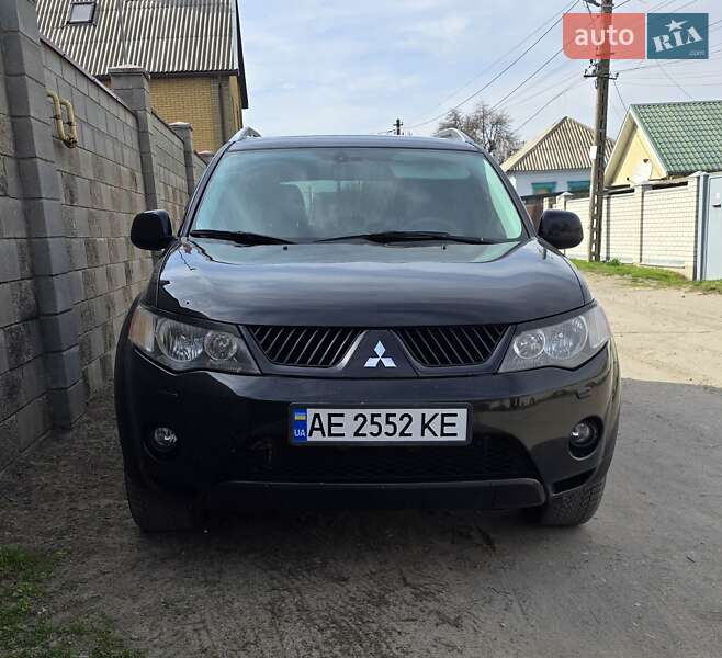 Внедорожник / Кроссовер Mitsubishi Outlander 2008 в 