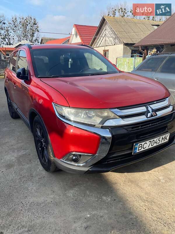 Позашляховик / Кросовер Mitsubishi Outlander 2017 в Кам'янці-Бузькій