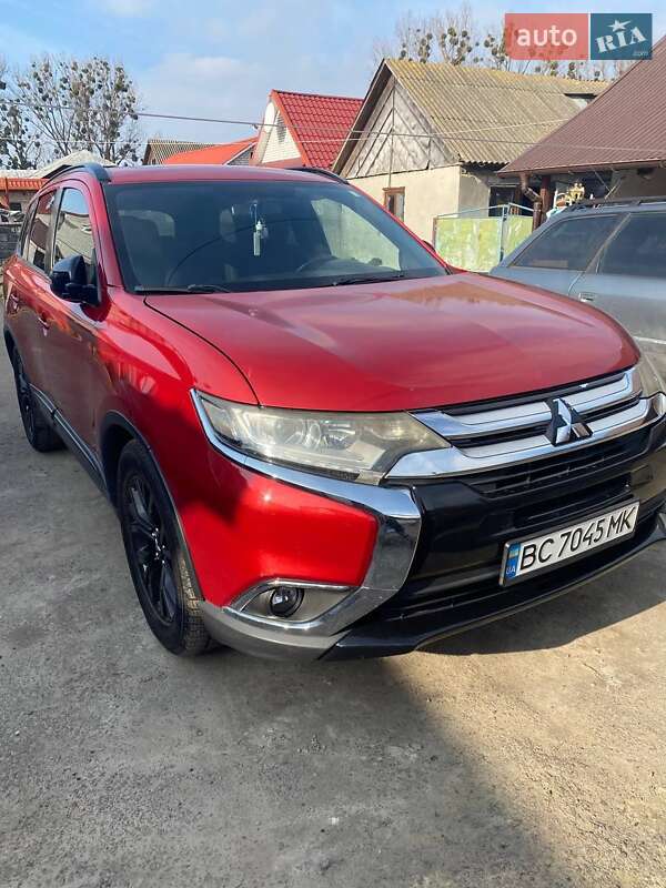 Позашляховик / Кросовер Mitsubishi Outlander 2017 в Кам'янці-Бузькій