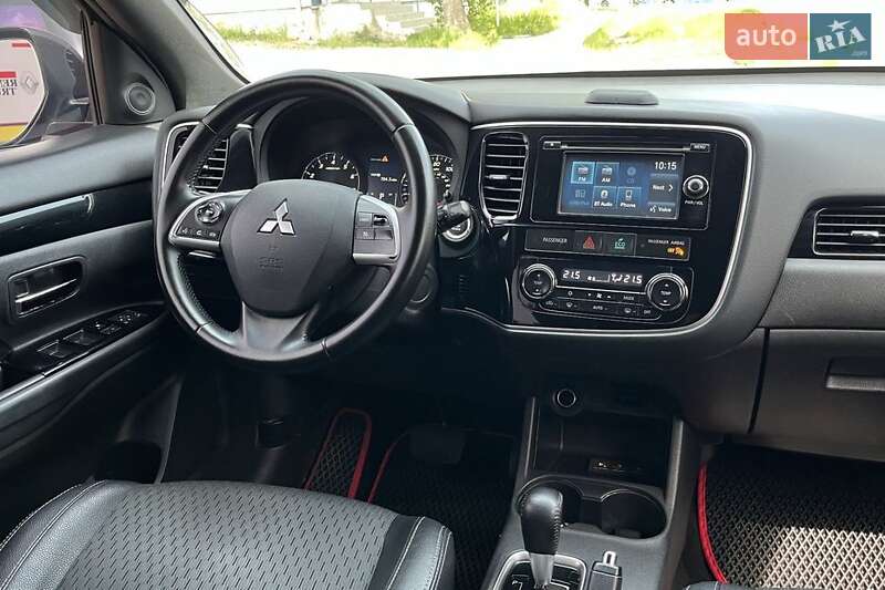 Внедорожник / Кроссовер Mitsubishi Outlander 2014 в Львове