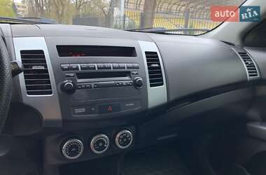 Позашляховик / Кросовер Mitsubishi Outlander 2008 в 