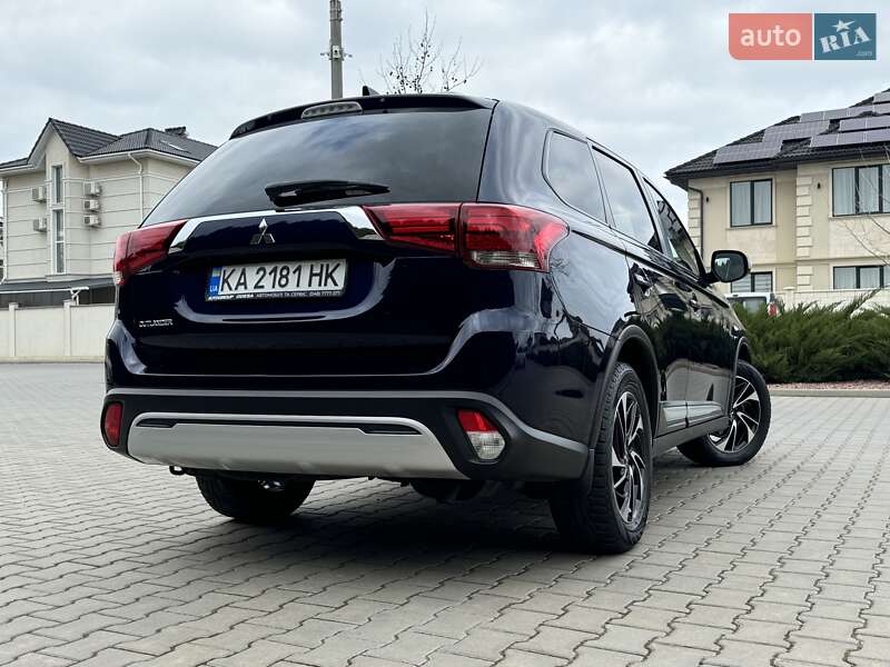 Позашляховик / Кросовер Mitsubishi Outlander 2021 в Одесі
