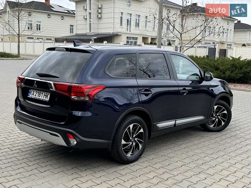 Позашляховик / Кросовер Mitsubishi Outlander 2021 в Одесі
