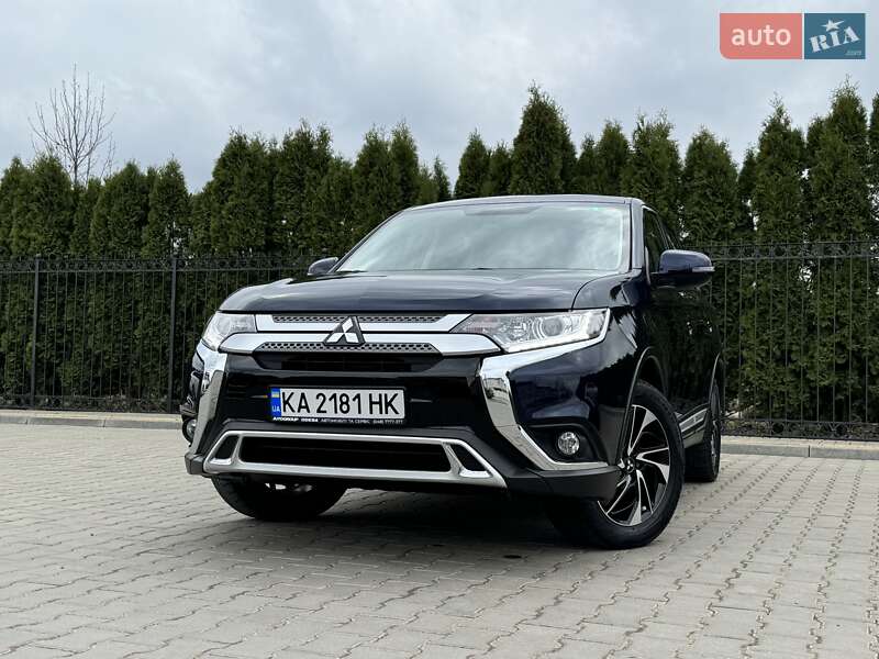 Позашляховик / Кросовер Mitsubishi Outlander 2021 в Одесі