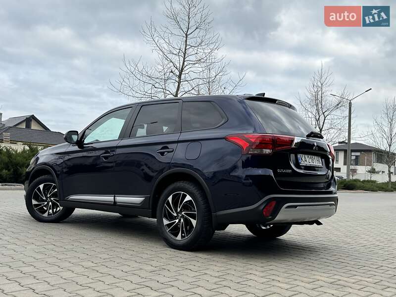 Позашляховик / Кросовер Mitsubishi Outlander 2021 в Одесі