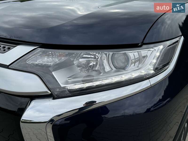 Позашляховик / Кросовер Mitsubishi Outlander 2021 в Одесі
