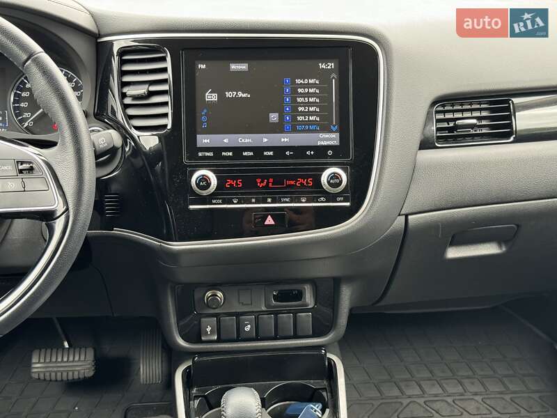 Позашляховик / Кросовер Mitsubishi Outlander 2021 в Одесі