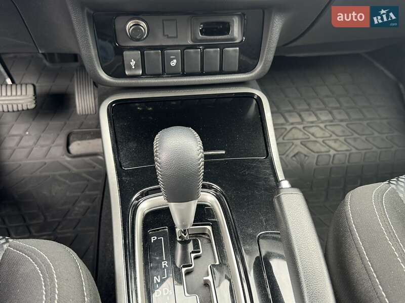 Позашляховик / Кросовер Mitsubishi Outlander 2021 в Одесі
