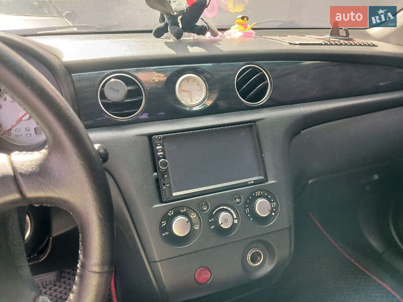 Позашляховик / Кросовер Mitsubishi Outlander 2004 в Білій Церкві