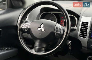 Внедорожник / Кроссовер Mitsubishi Outlander 2007 в 