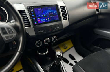 Внедорожник / Кроссовер Mitsubishi Outlander 2007 в 