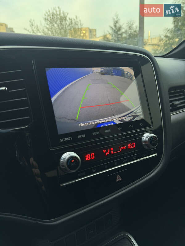 Позашляховик / Кросовер Mitsubishi Outlander 2020 в Львові