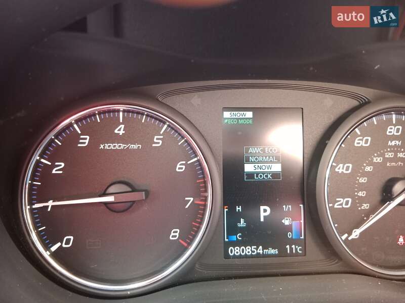 Позашляховик / Кросовер Mitsubishi Outlander 2016 в Львові