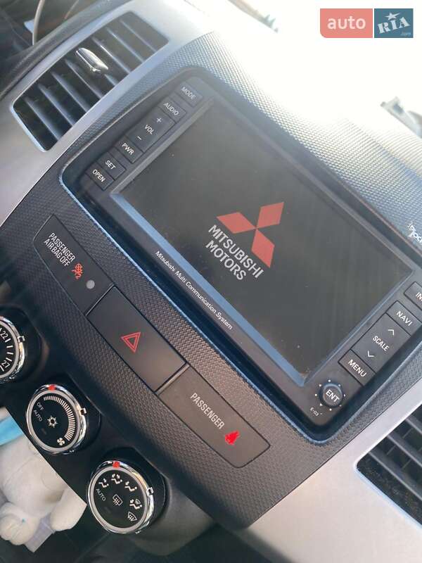 Позашляховик / Кросовер Mitsubishi Outlander 2010 в Дрогобичі