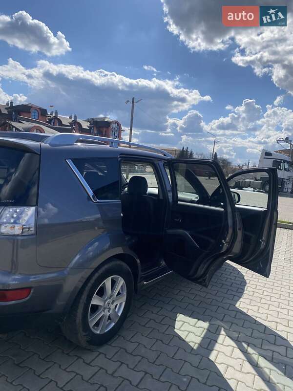 Позашляховик / Кросовер Mitsubishi Outlander 2010 в Дрогобичі