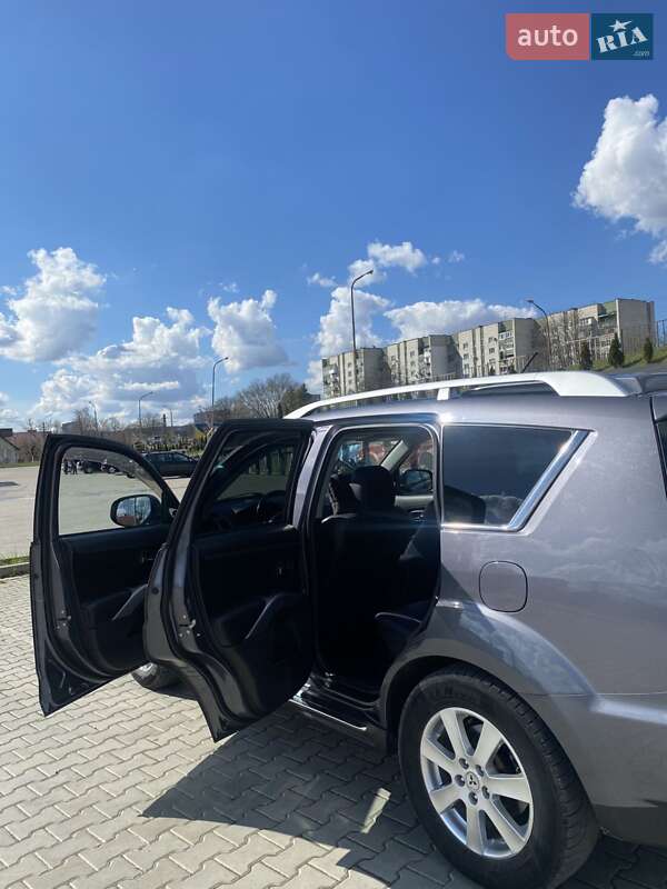 Позашляховик / Кросовер Mitsubishi Outlander 2010 в Дрогобичі