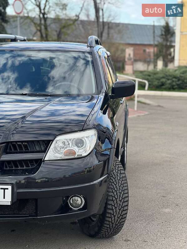 Позашляховик / Кросовер Mitsubishi Outlander 2006 в Бершаді