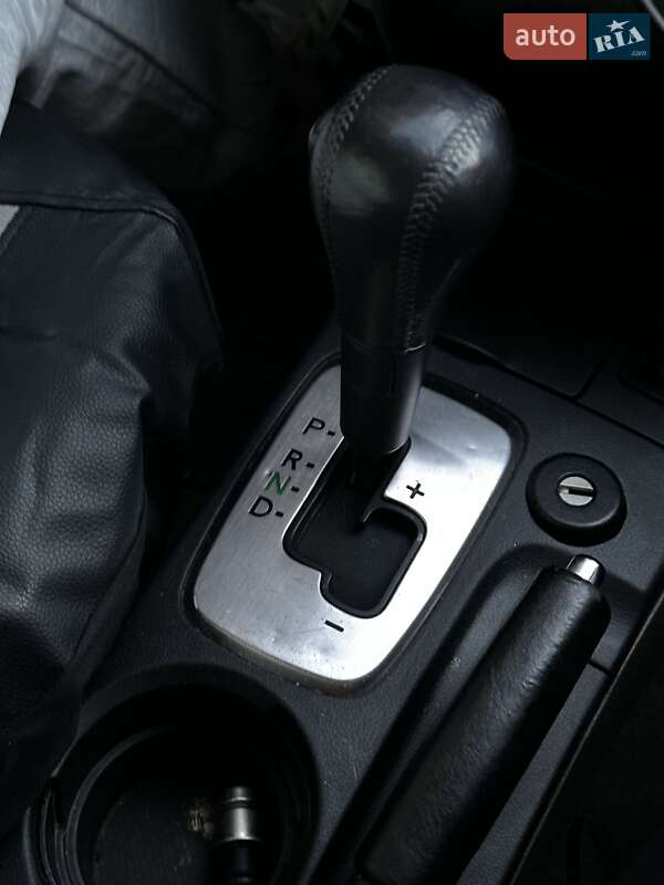 Позашляховик / Кросовер Mitsubishi Outlander 2004 в Мукачевому