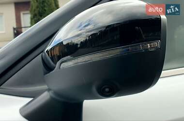 Внедорожник / Кроссовер Mitsubishi Outlander 2022 в 