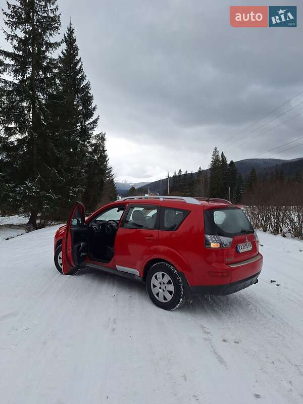 Позашляховик / Кросовер Mitsubishi Outlander 2007 в Києві