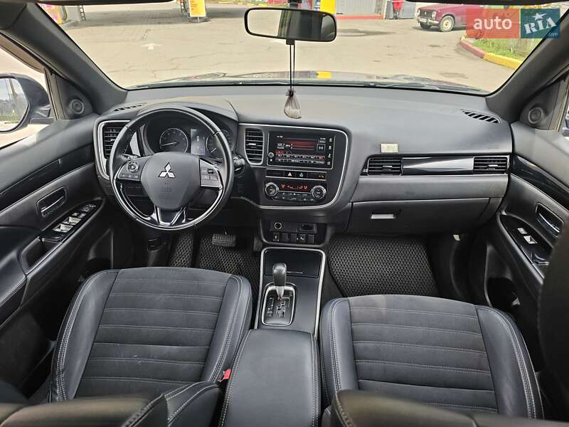 Внедорожник / Кроссовер Mitsubishi Outlander 2018 в Харькове