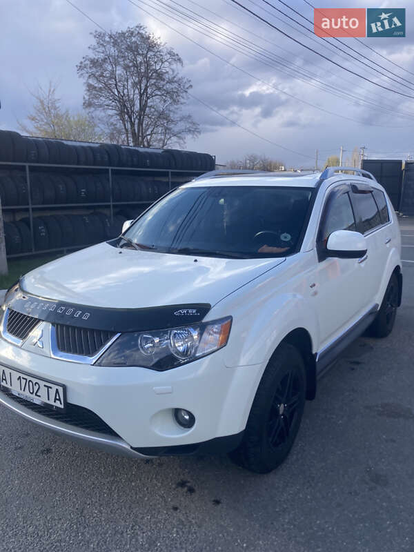 Позашляховик / Кросовер Mitsubishi Outlander 2008 в 